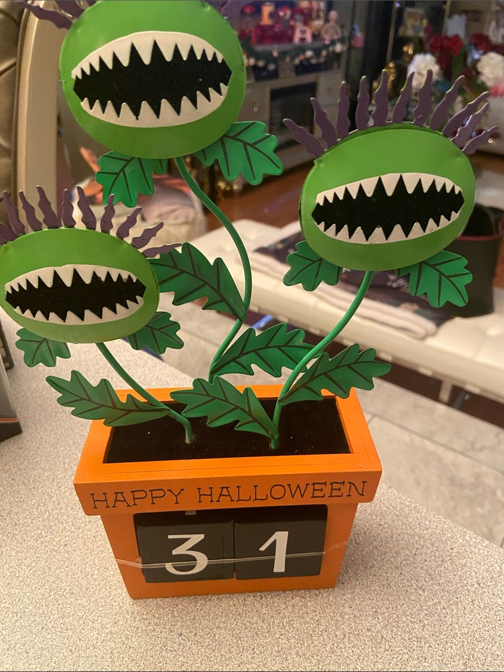 Happy Halloween Green Carnivorous Plant Tabletop Décor - Picture 3 of 3